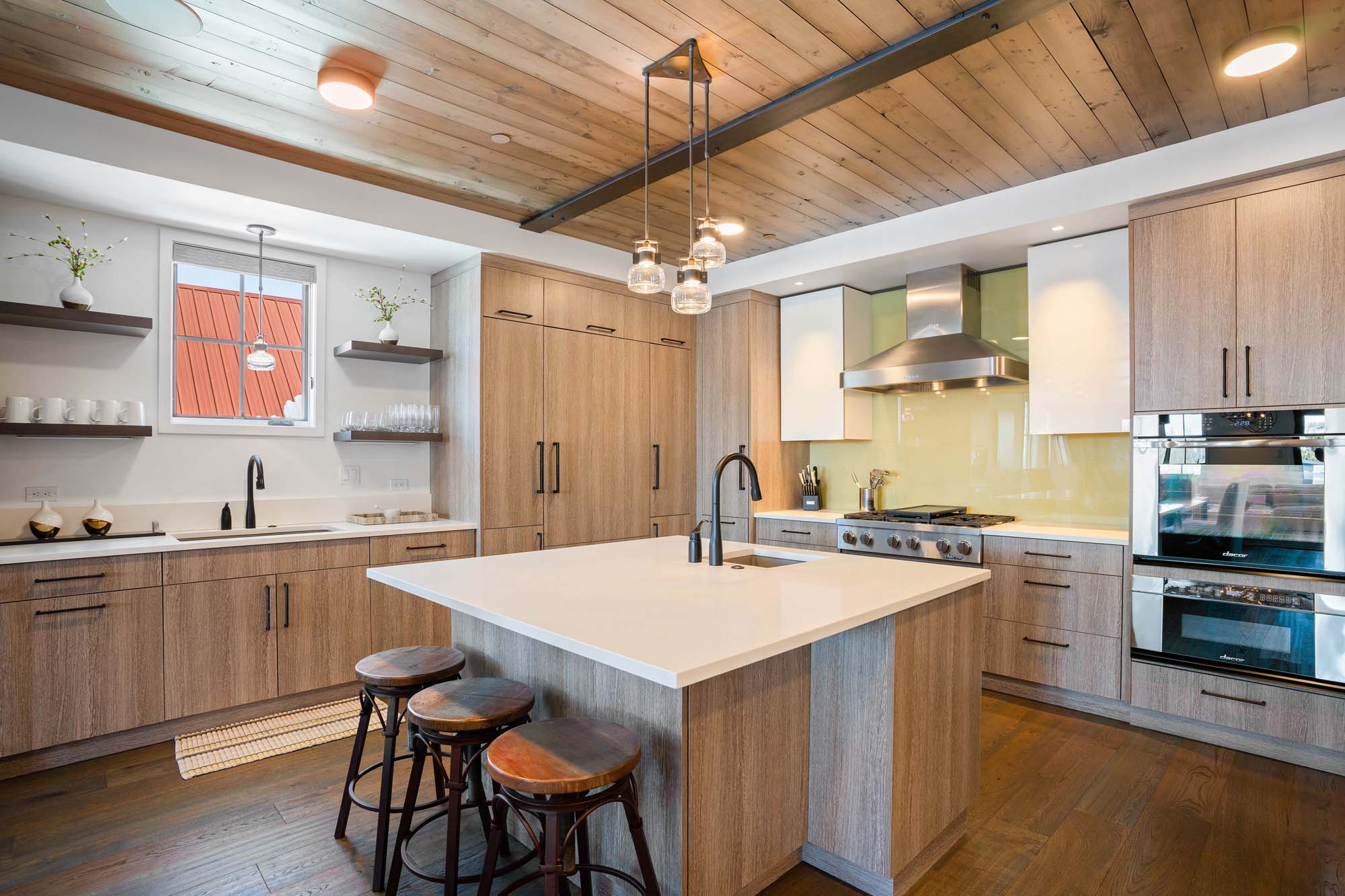 123 Elk Avenue, Crested Butte Colorado - Kitchen island