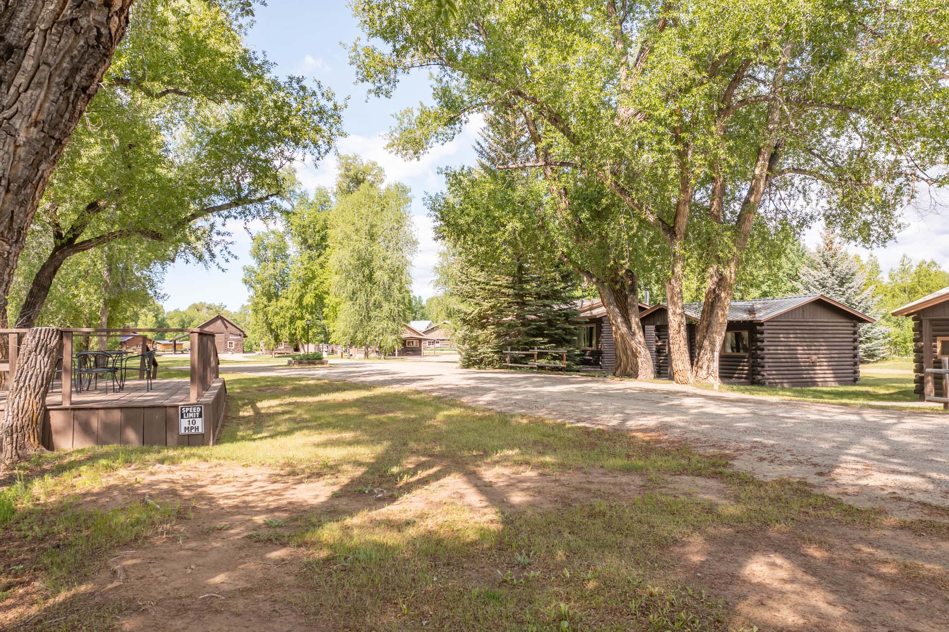 4349 County Road 10 Crested Butte, Colorado - Driveway cabins