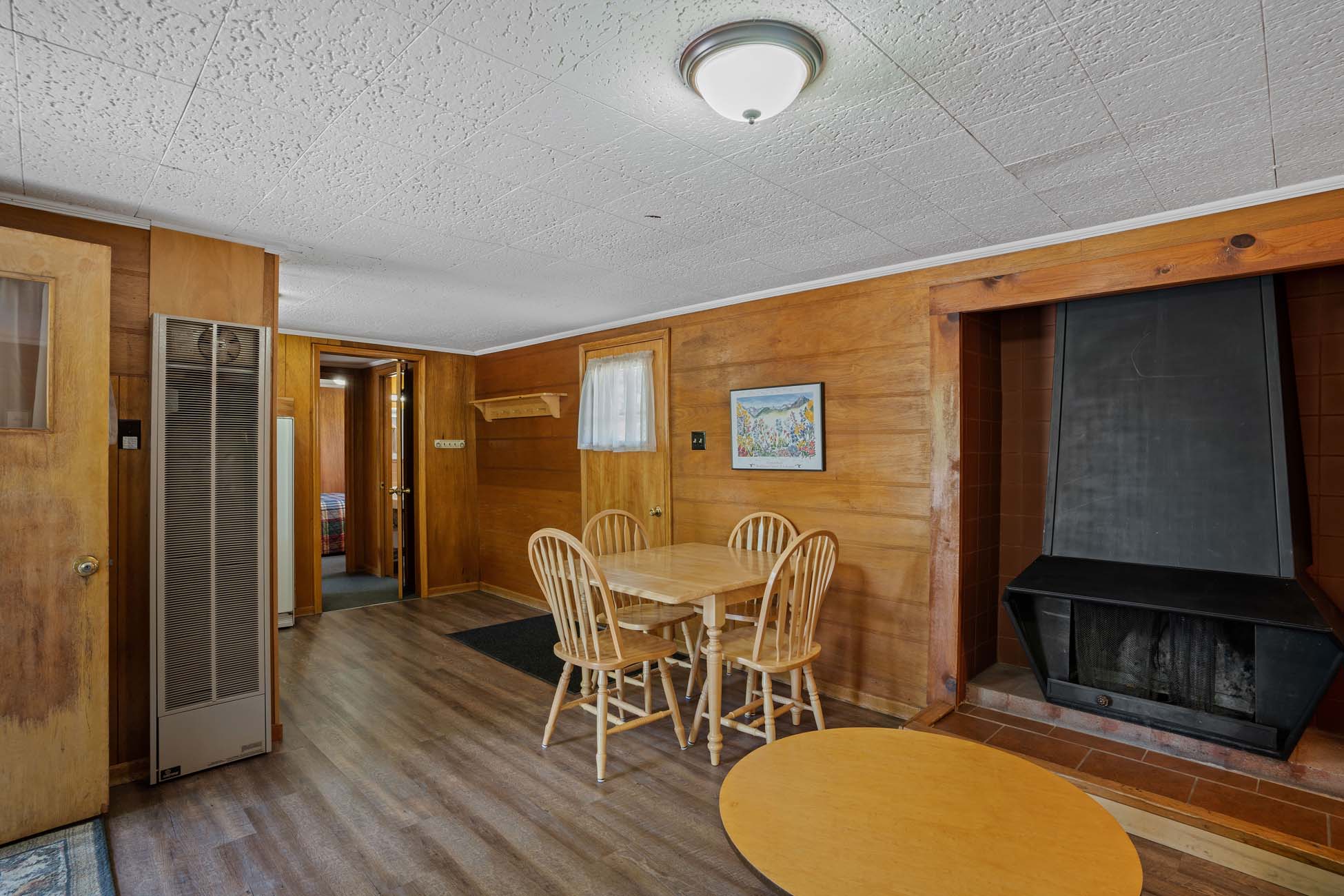 4349 County Road 10 Crested Butte, Colorado - Cabin interior