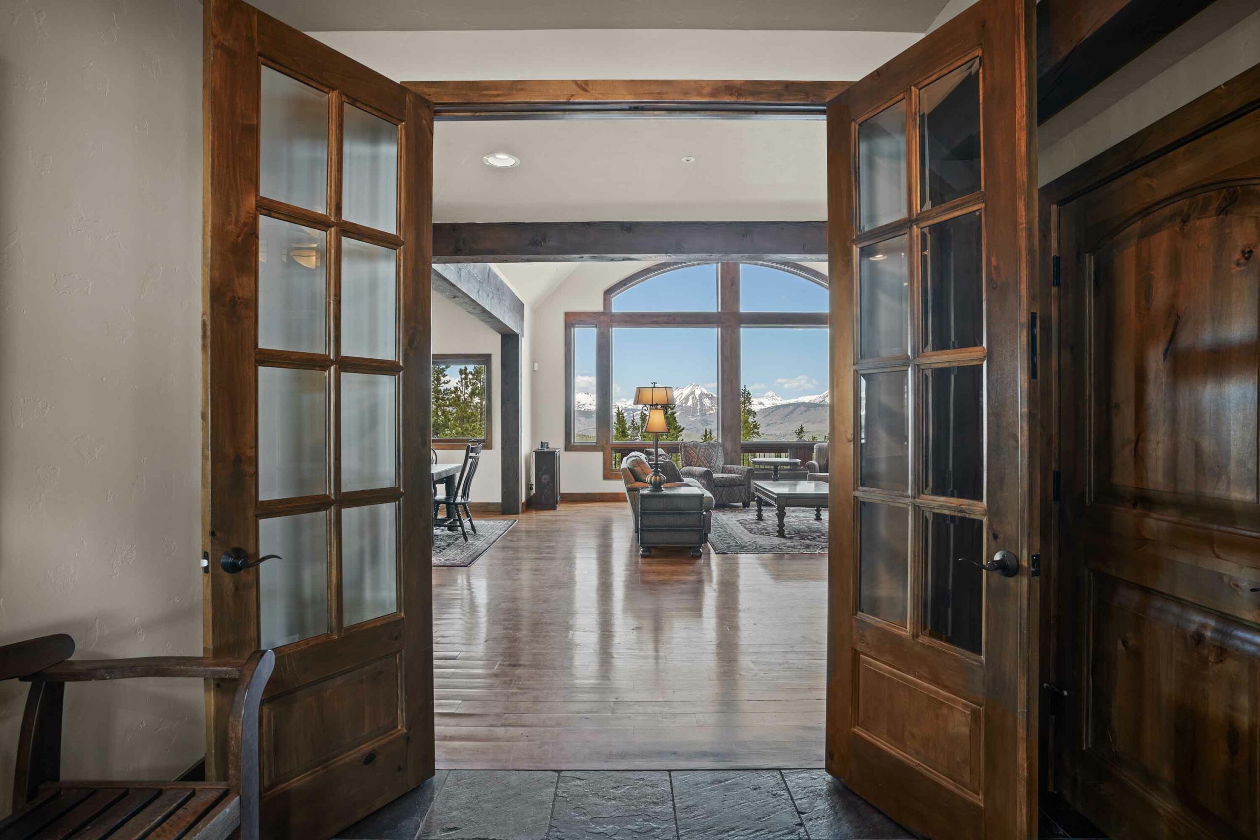 4121 Wildcat Trail Crested Butte, Colorado - entryway