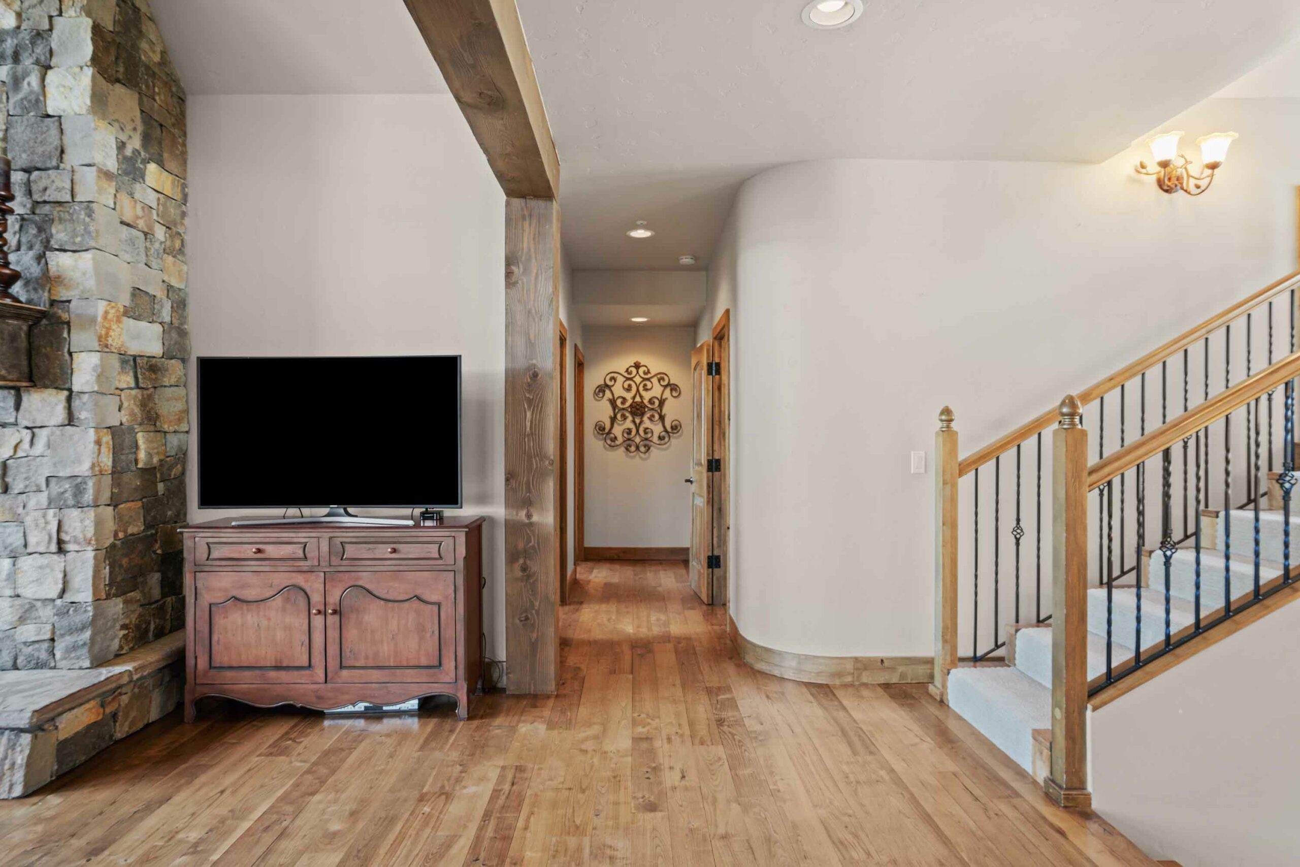 4121 Wildcat Trail Crested Butte, Colorado - hallway