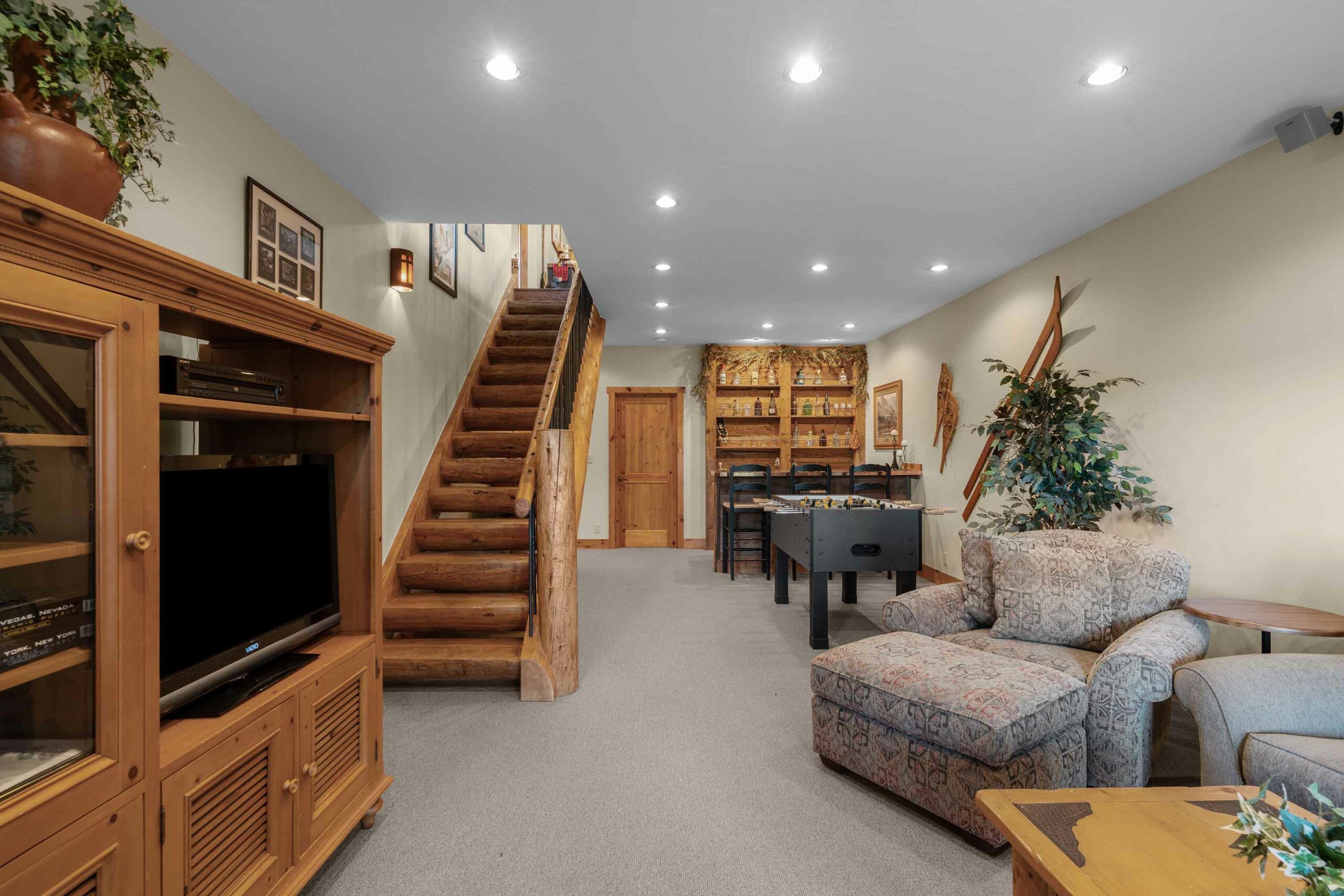 18 Ruby Drive Mt. Crested Butte, Colorado - Entertainment Room and wet bar