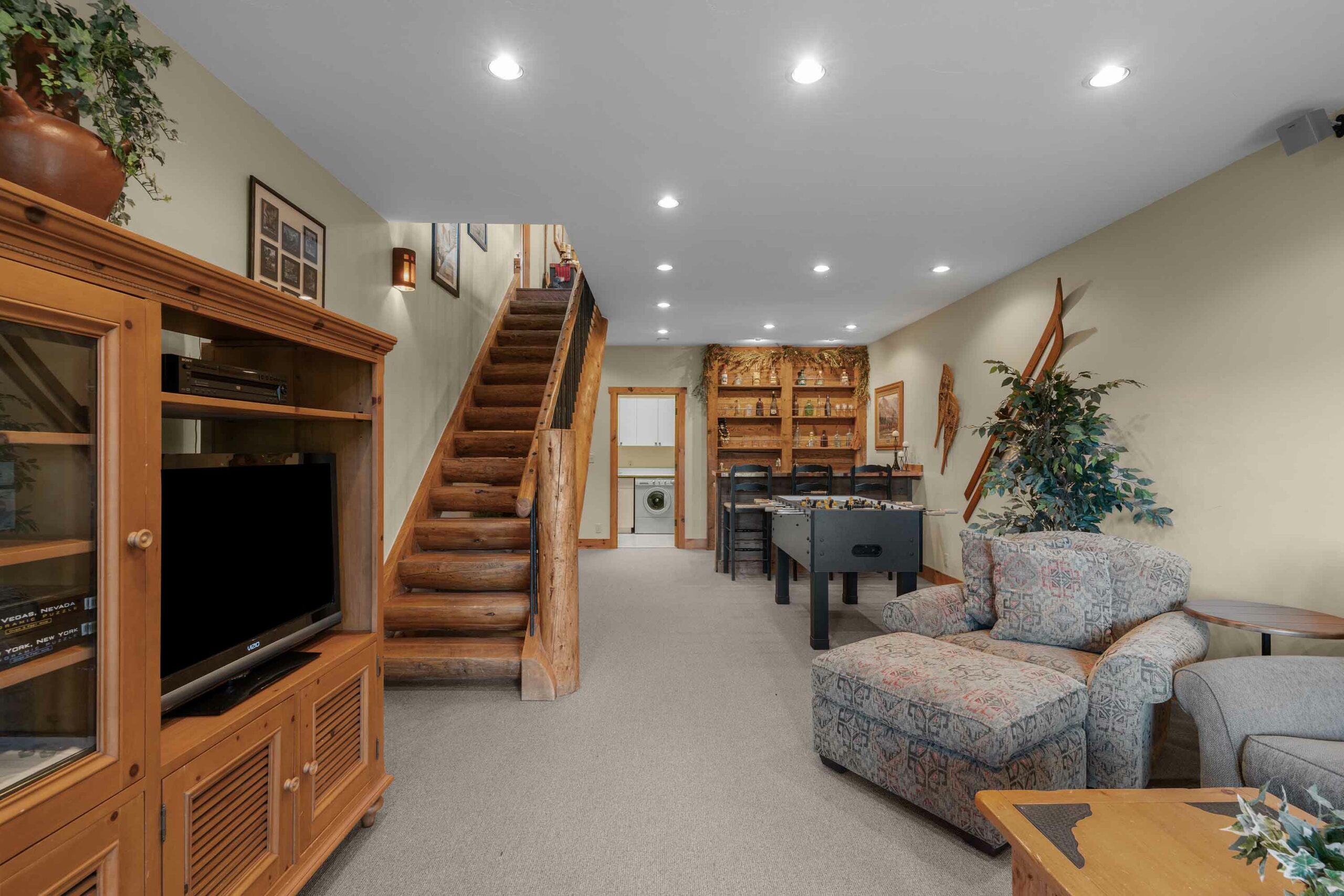 18 Ruby Drive Mt. Crested Butte, Colorado - Entertainment Room and wet bar