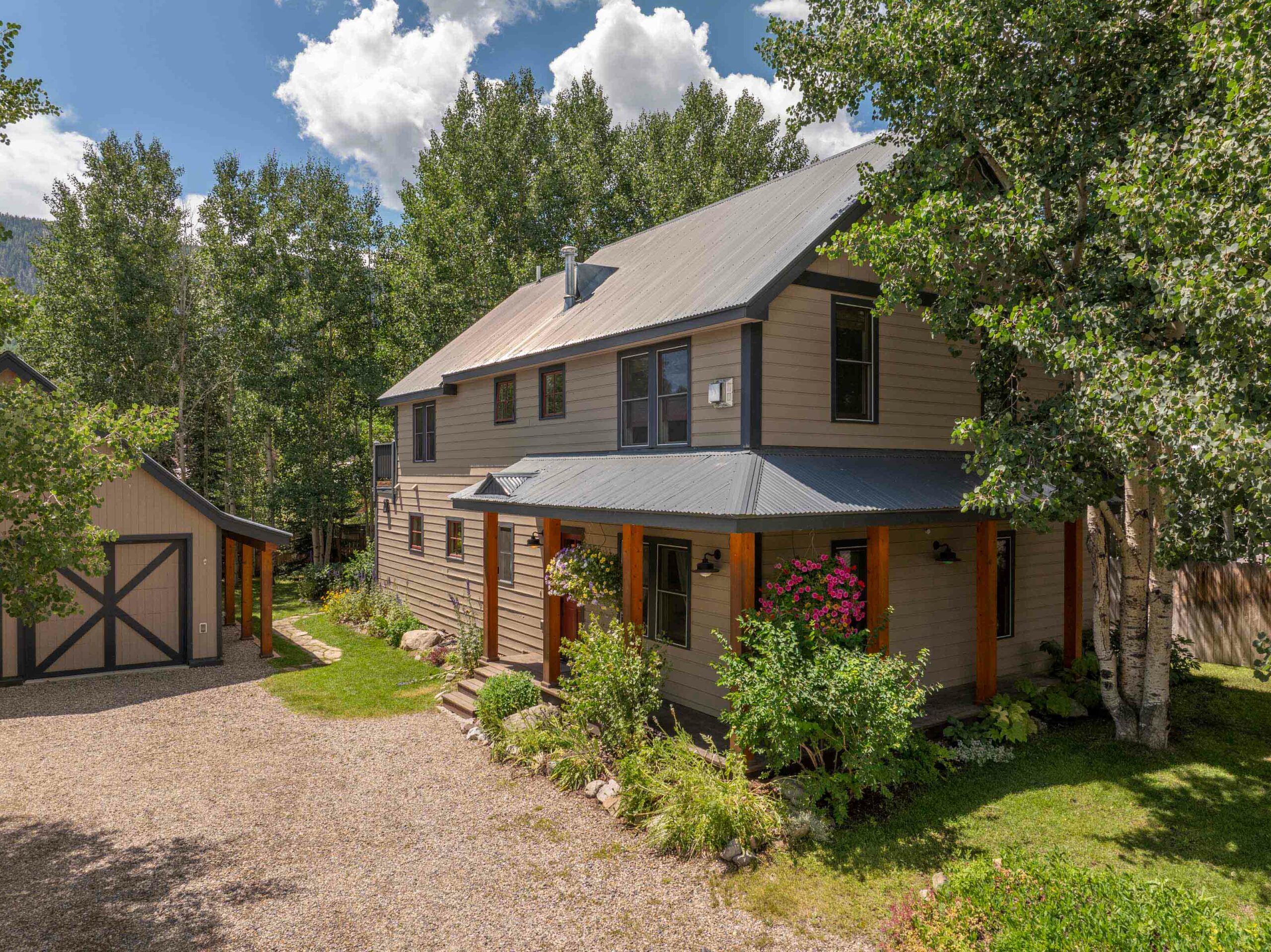 620-Maroon-Avenue,-Crested-Butte,-CO---Exterior