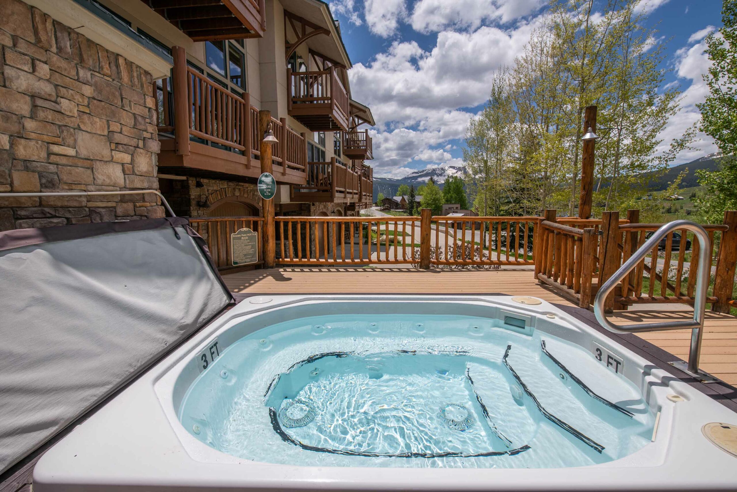 24 Hunter Hill Road #13 Mt. Crested Butte, CO - Hot Tub