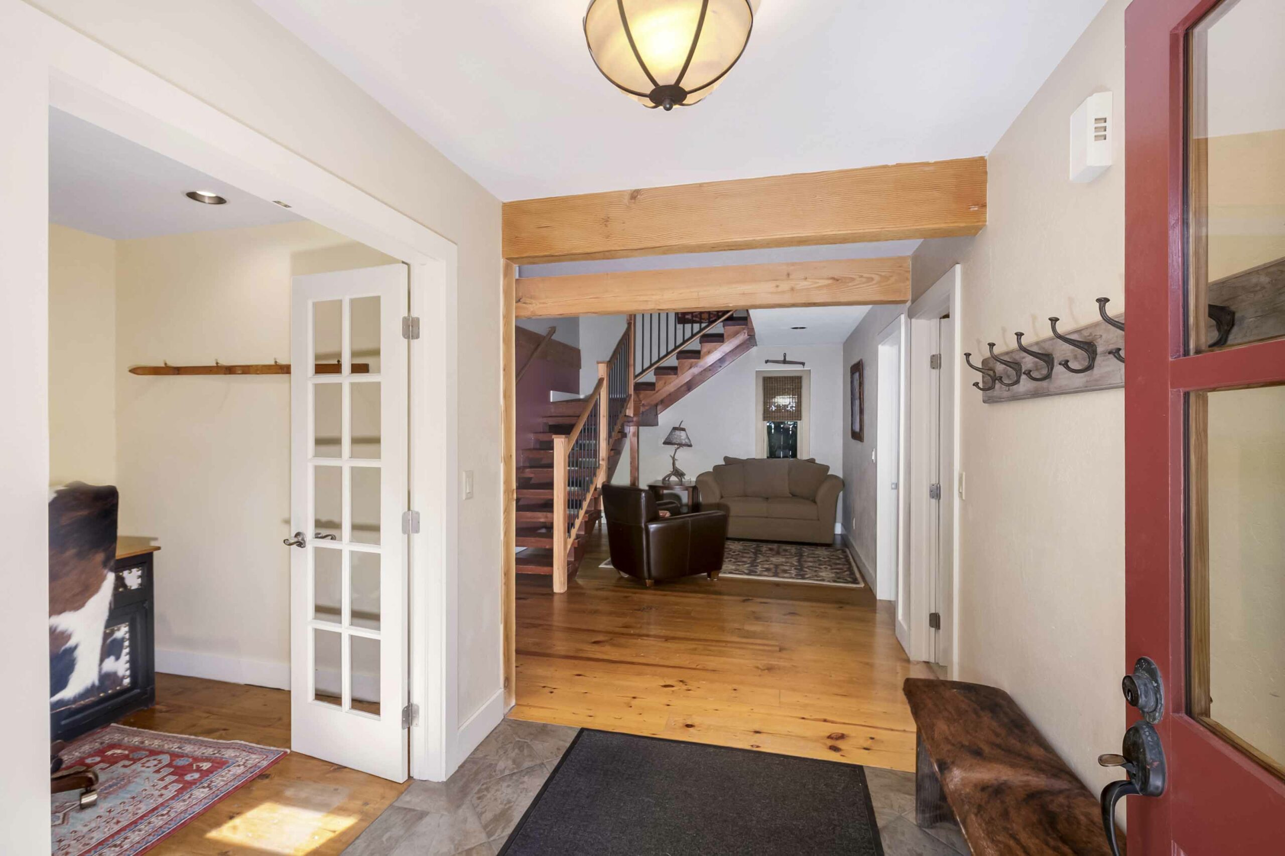 620 Maroon Avenue, Crested Butte, CO - Entryway