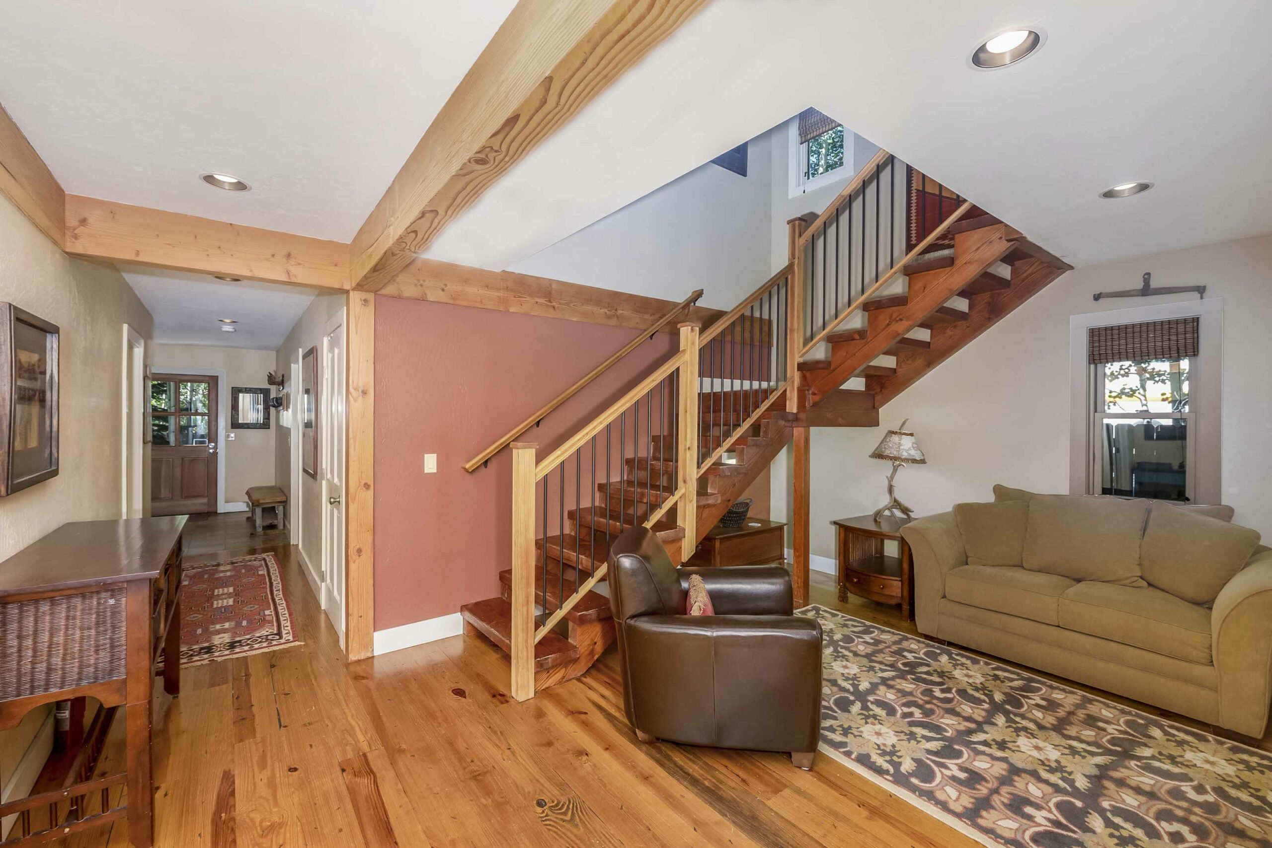 620 Maroon Avenue, Crested Butte, CO - Entryway