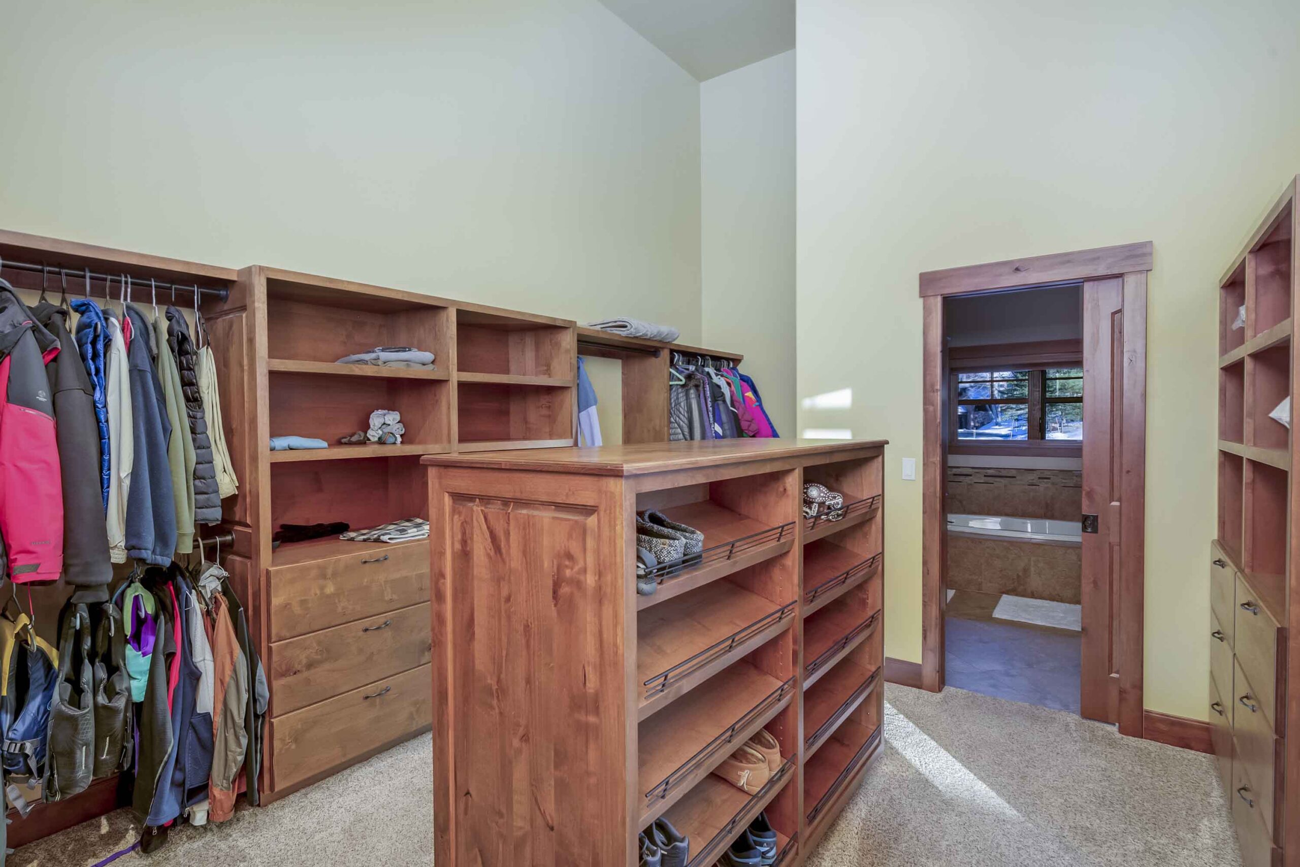 81 Par Lane Crested Butte, CO - Closet