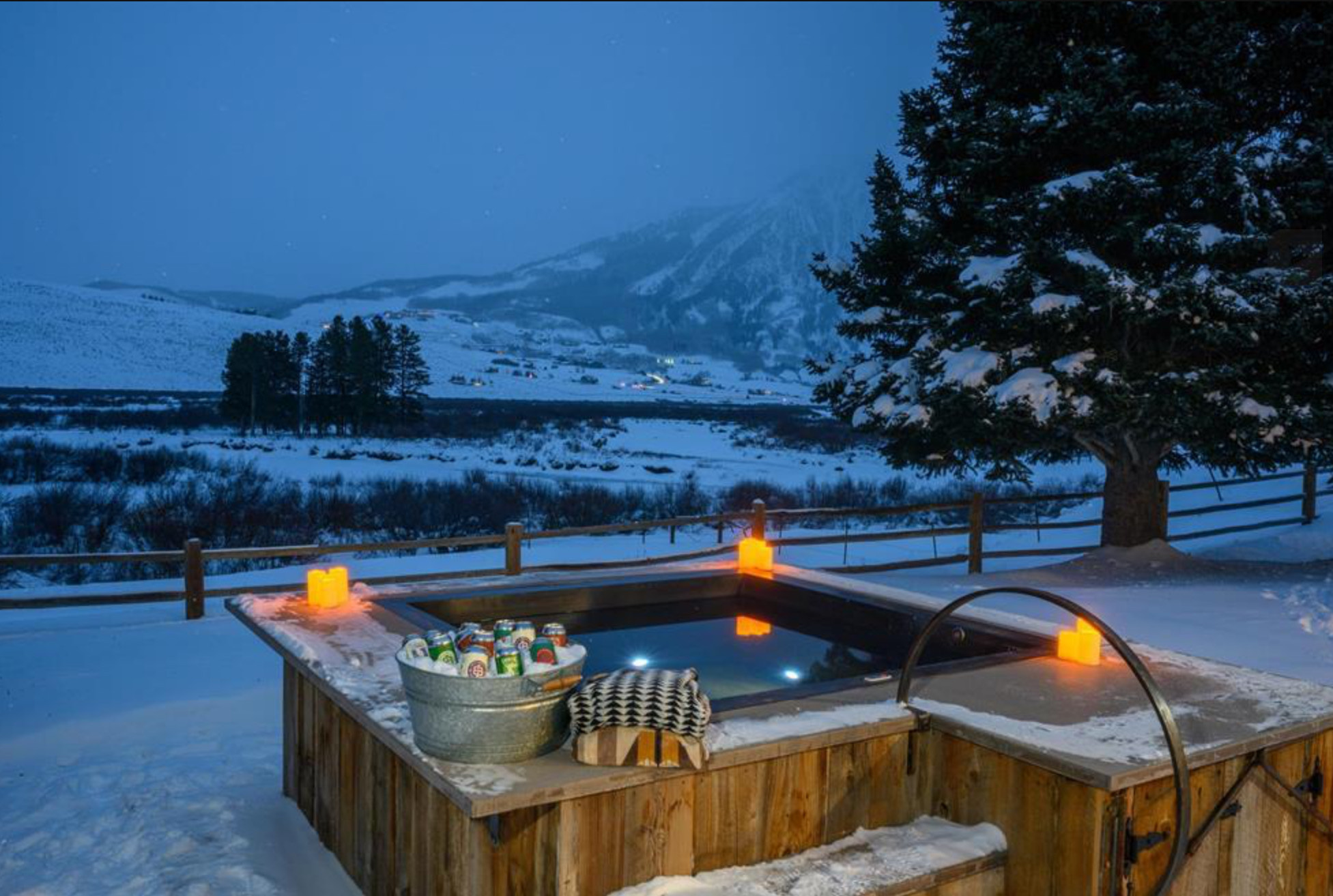 594 County Road 4, Crested Butte, CO - Hot Tub