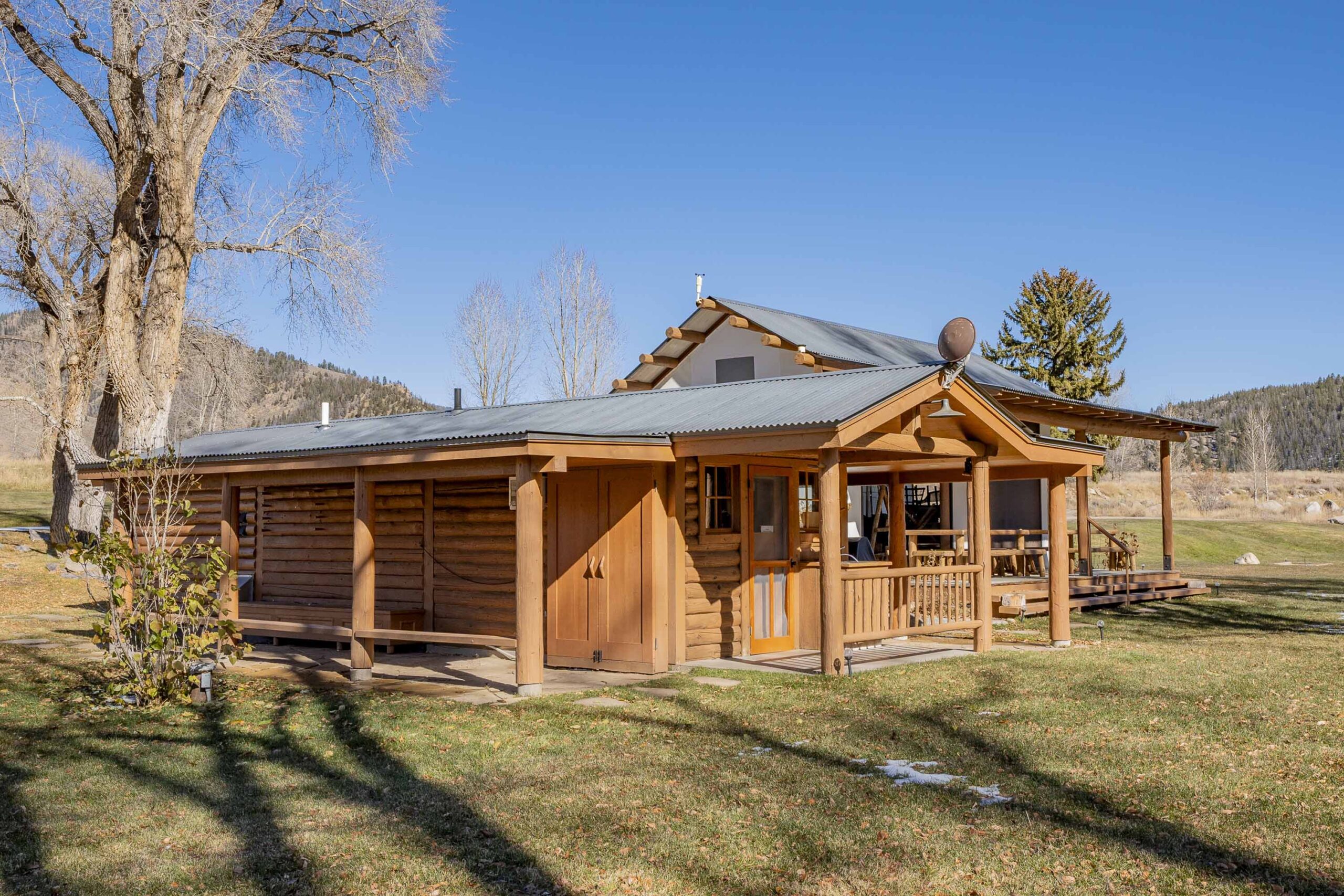 1220 Wilder Mountain Road, Almont, CO.jpg - Community Space