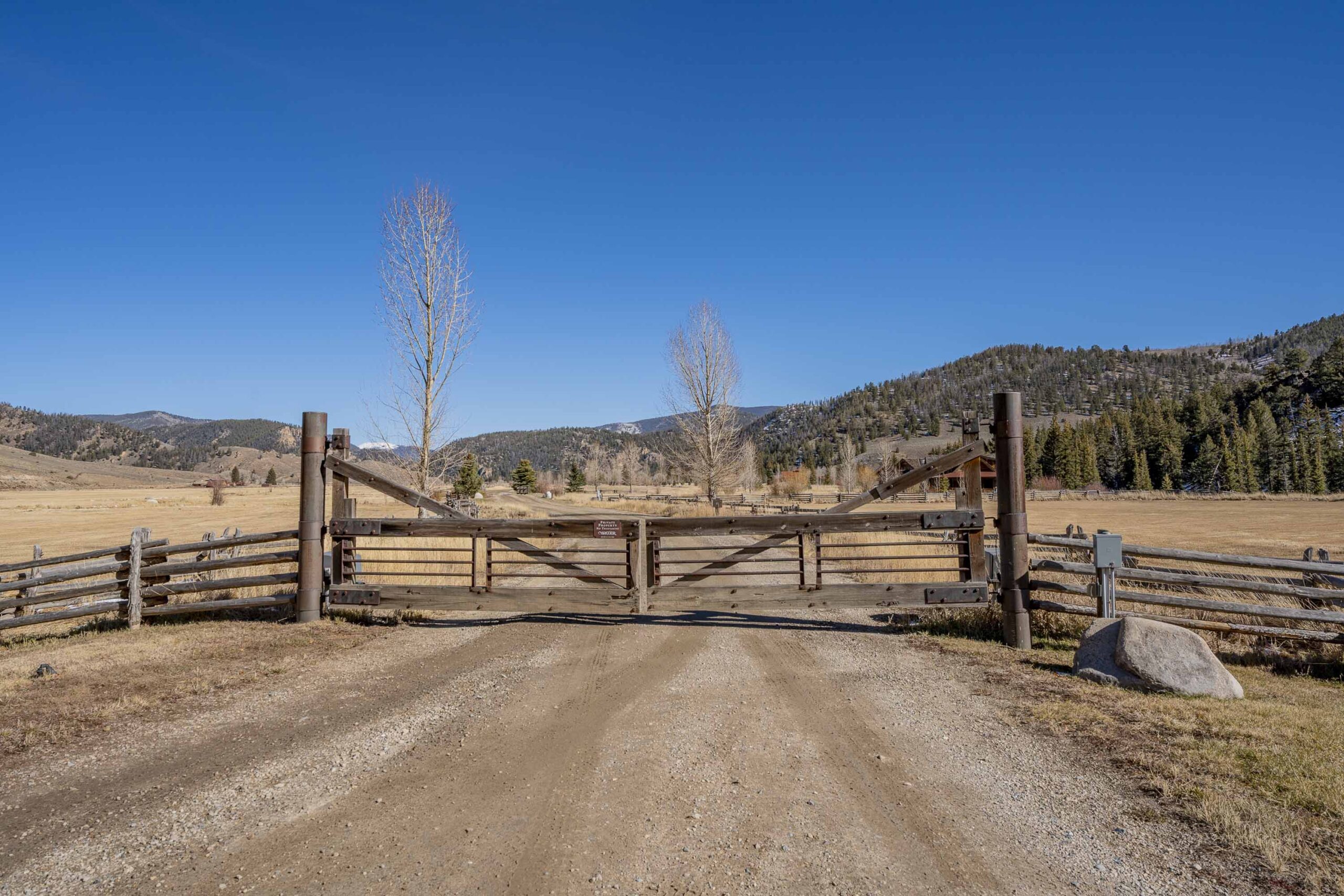 1220 Wilder Mountain Road, Almont, CO.jpg - Entry