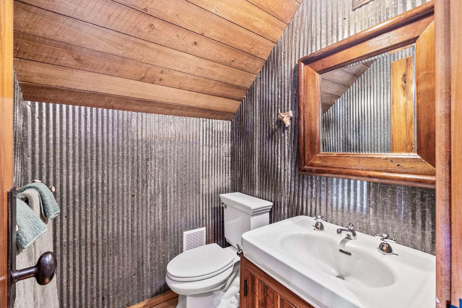 1294 County Road 734 Crested Butte, CO - Bathroom